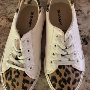 Toddler girl sneakers